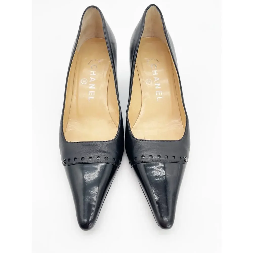 Chanel Vintage Black Leather Cap Toe CC Logo Kitten Heel Pointed Pumps EU 36.5